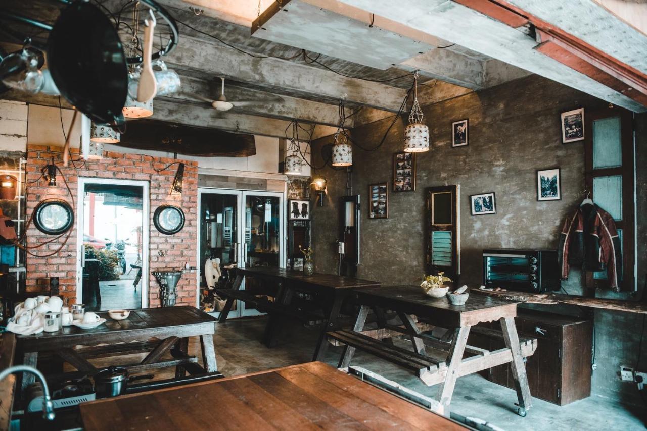 Хостел Motodorm Langkawi Куах Экстерьер фото