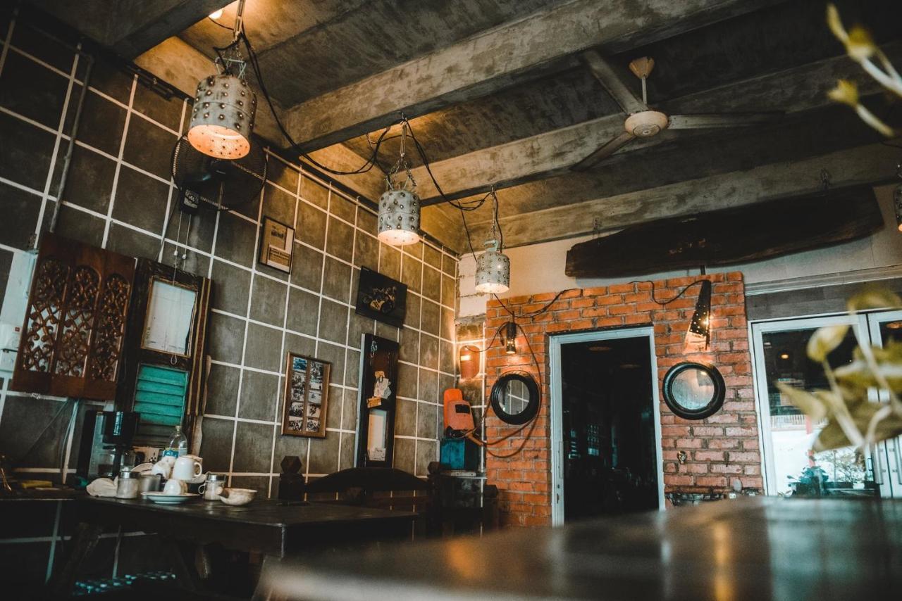 Хостел Motodorm Langkawi Куах Экстерьер фото